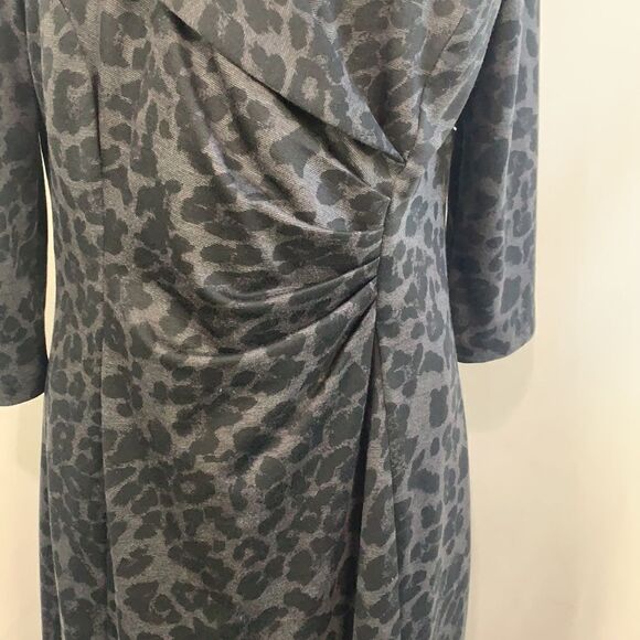 Kay Unger animal print gray wrap front dress - Picture 4 of 9